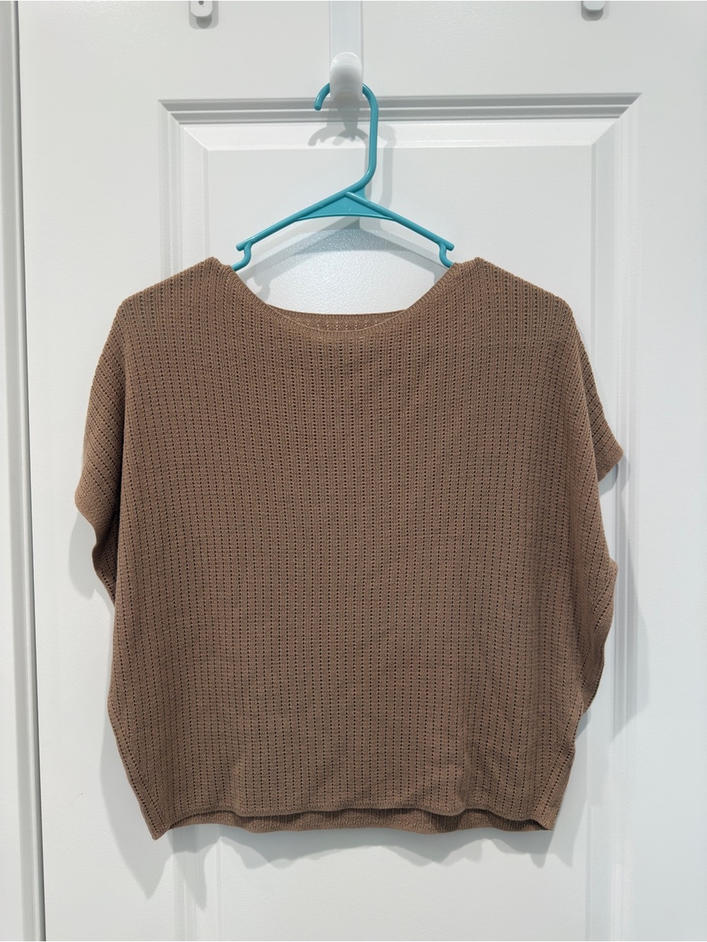 Uniqlo Short Sleeve Knit Top in Brown